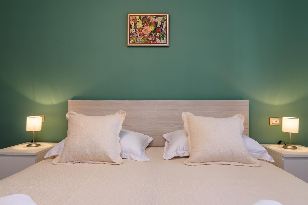 Apartmani Marko I Ana Marina Exteriör bild